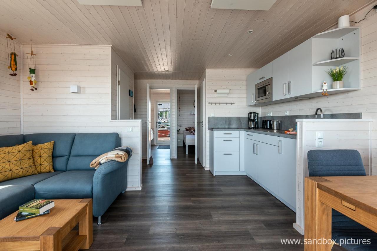 Hausboot Harmonie Hotel Stralsund Ngoại thất bức ảnh