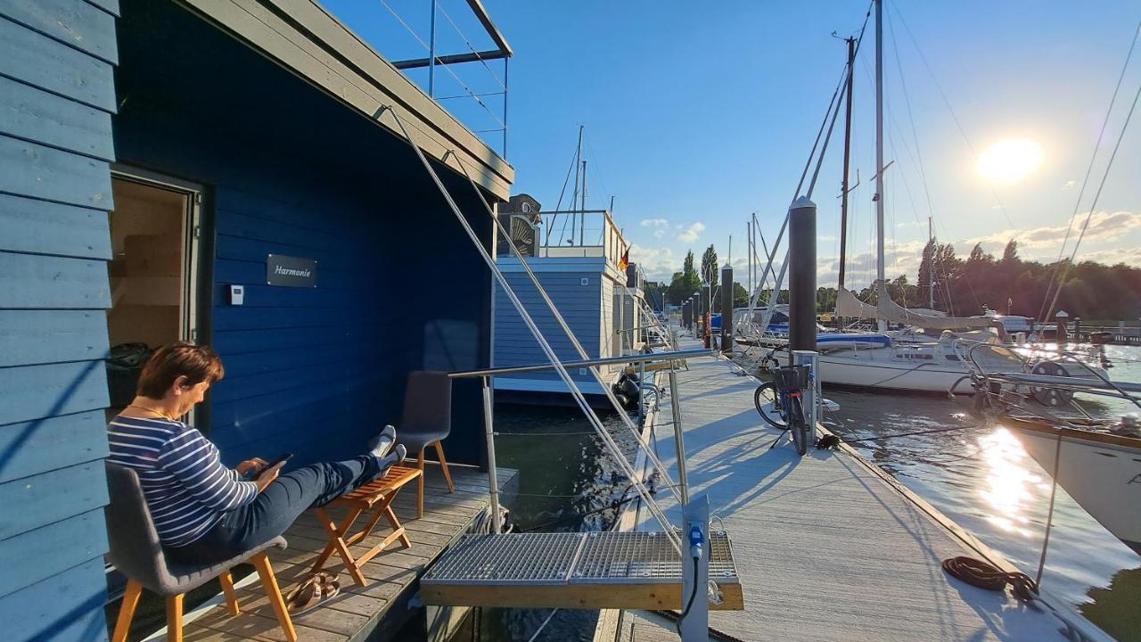 Hausboot Harmonie Hotel Stralsund Ngoại thất bức ảnh