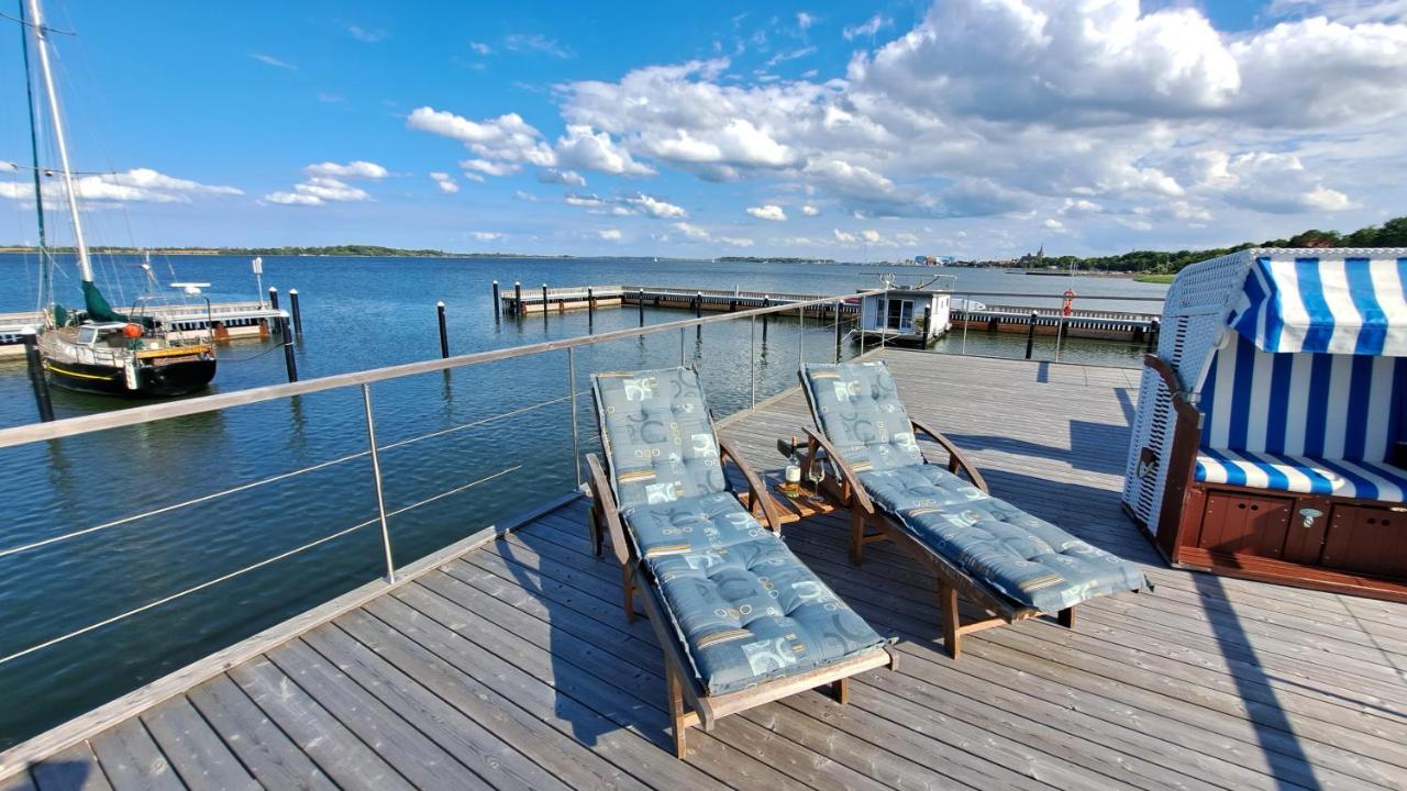 Hausboot Harmonie Hotel Stralsund Ngoại thất bức ảnh